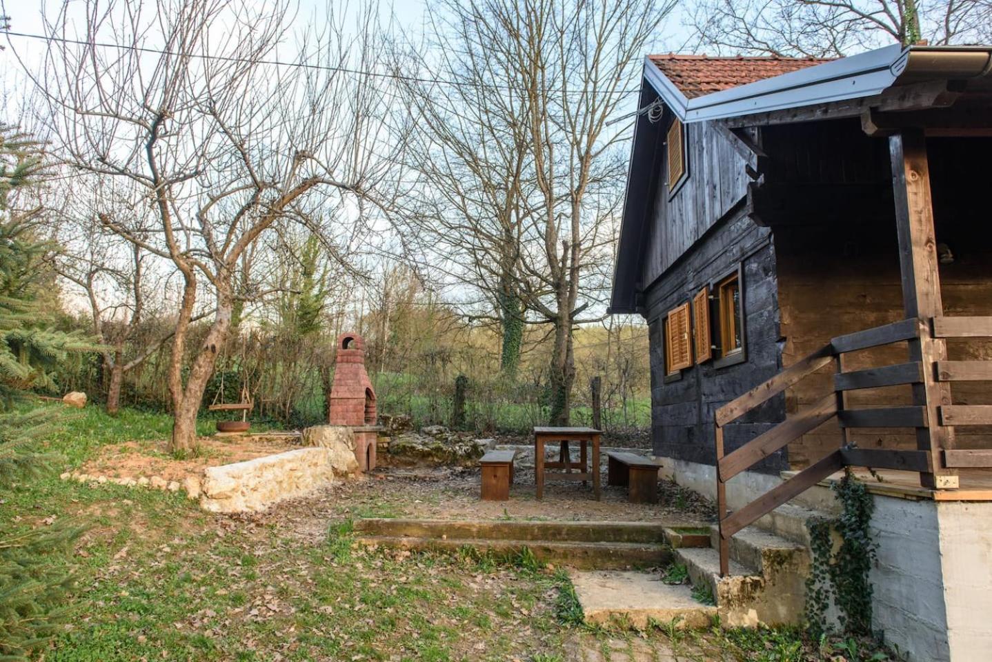 Wooden House Near The River Kupa Kamanje Exterior photo